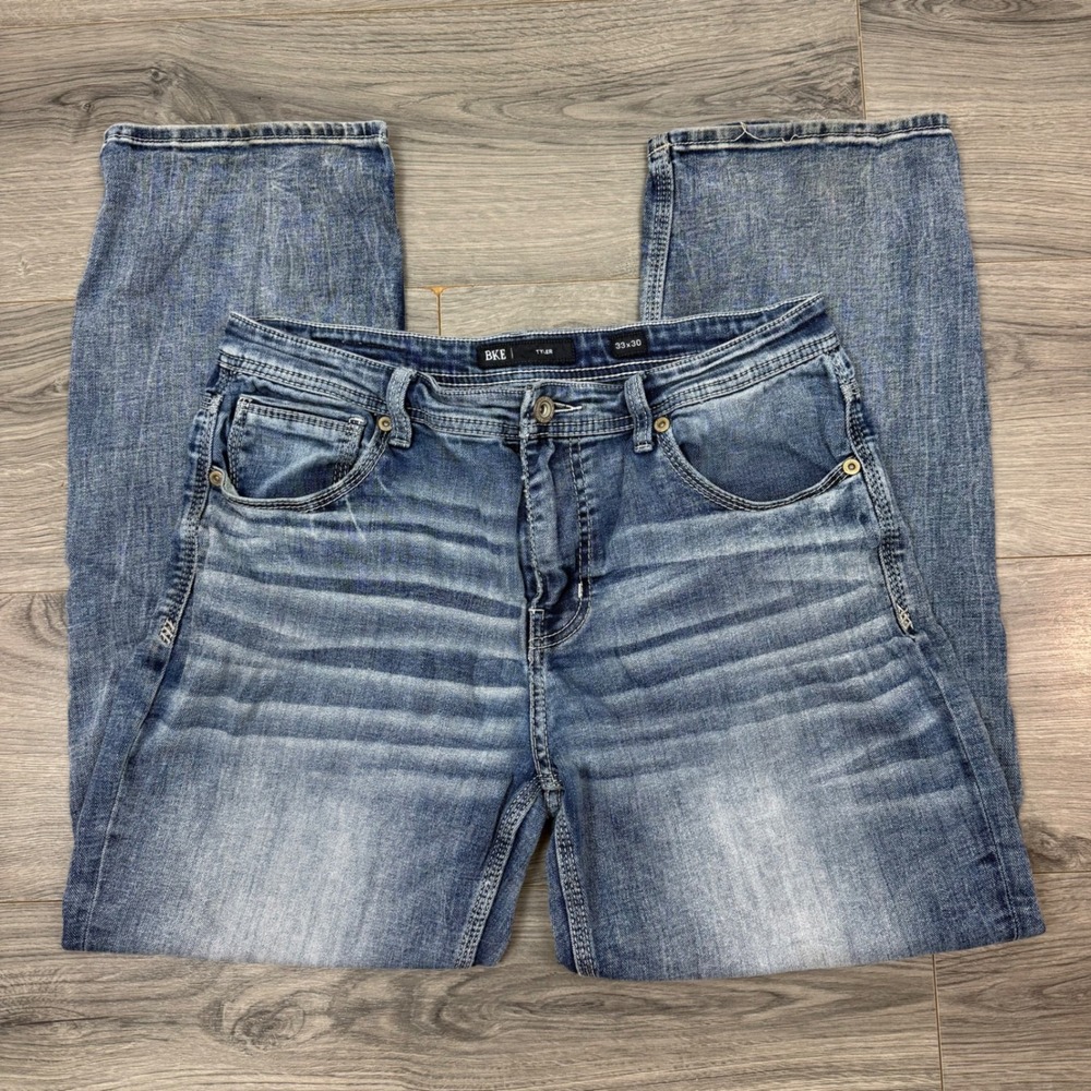 BKE Tyler Mens Straight Leg Jeans 33x30 Medium Wash Stretch Denim Whiskered